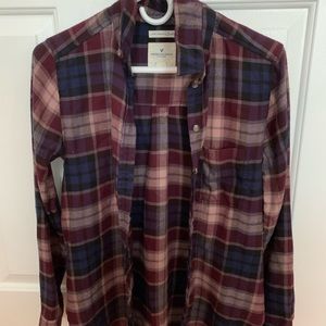 American Eagle Women’s Plaid Button Up/Flannel